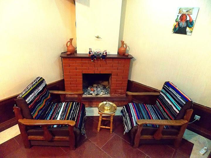 Cleopatra Palace Hostel Tbilissi Extérieur photo